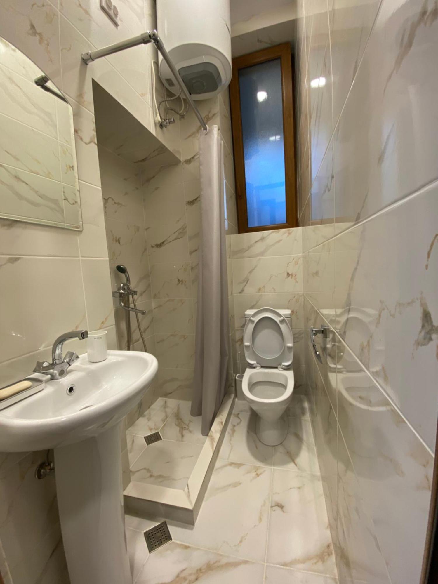 Guest House Gml-2 Tbilisi Buitenkant foto
