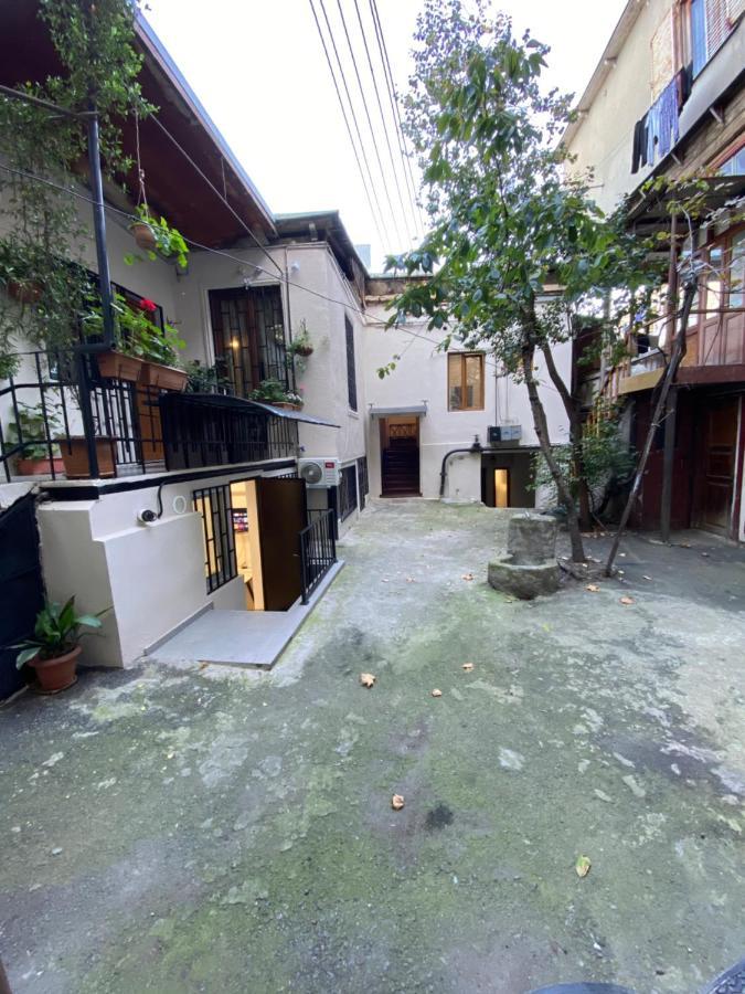 Guest House Gml-2 Tbilisi Buitenkant foto